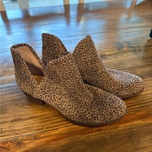 Leopard booties